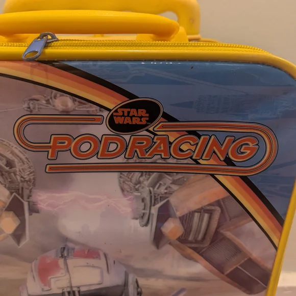 Vintage Star Wars Anakin Skywalker PodRacer Rolling Carry On Suitcase - Picture 3 of 10